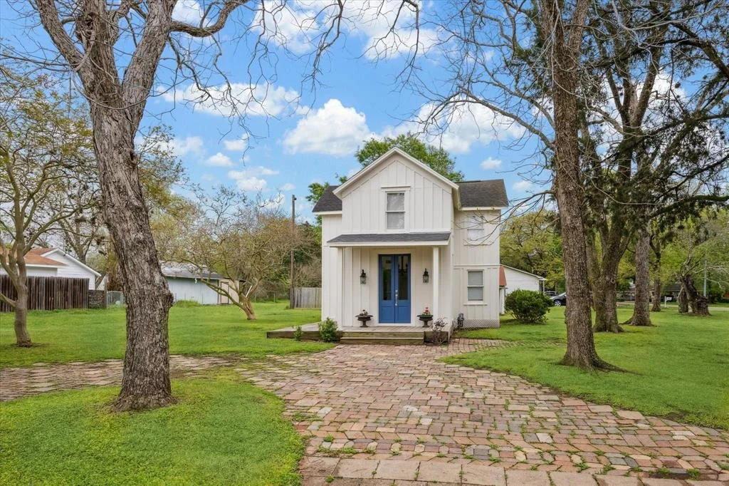 Photo of 1104 Rexville Road