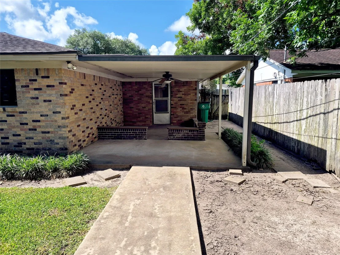 Photo of 613 Southside Drive