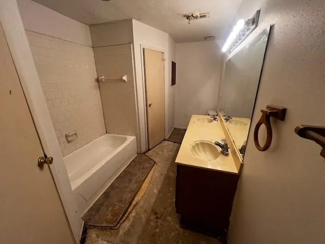 Photo of 3122 Hirschfield Road