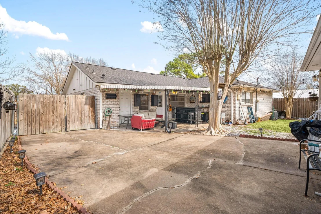Photo of 9019 Grape Street