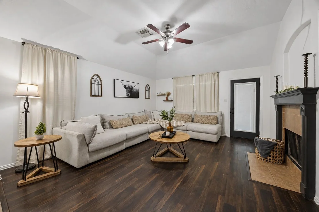 Photo of 4910 Morningmount Lane