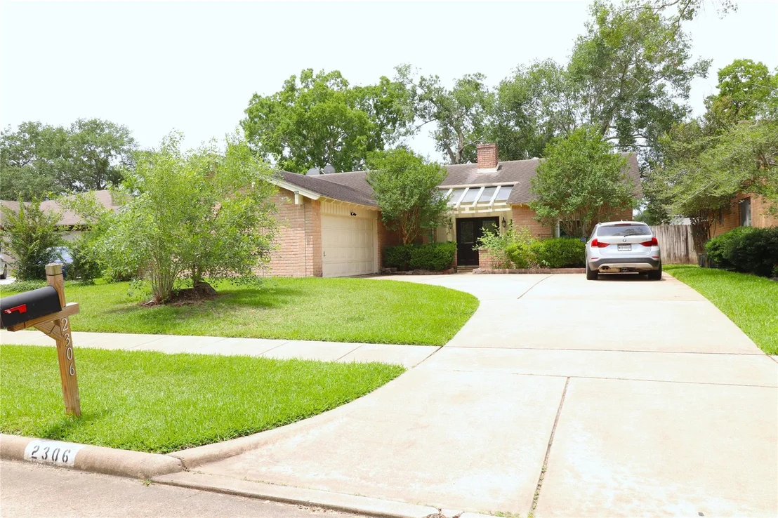 Photo of 2306 Joel Wheaton Road