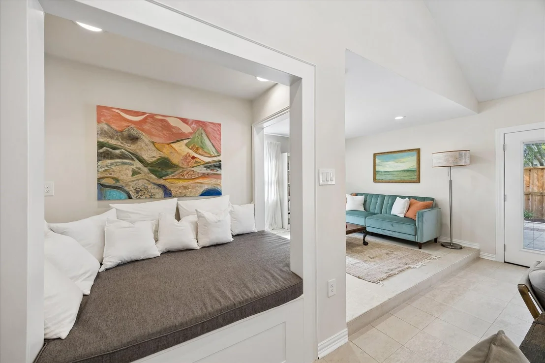 Photo of 1715 Briarpark Drive