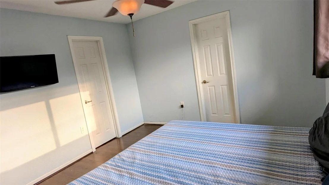 Photo of 4413 N Heron Drive