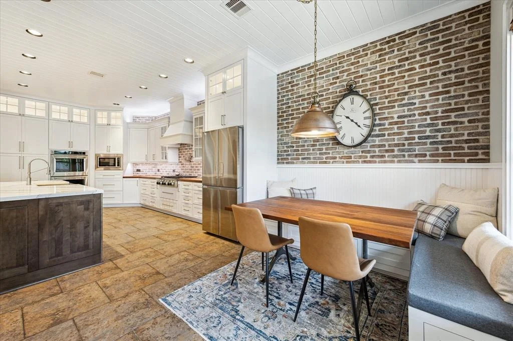 Photo of 6815 American Elm Lane