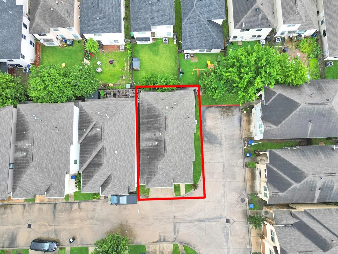 Photo of 7923 Ashford Trace Drive