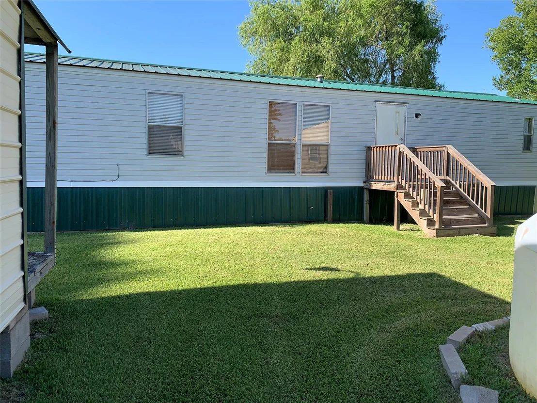 Photo of 18504 Noyce Road