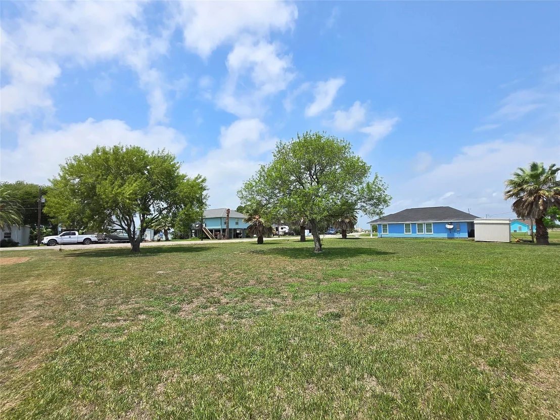 Photo of Lot 894 W Bayshore Drive