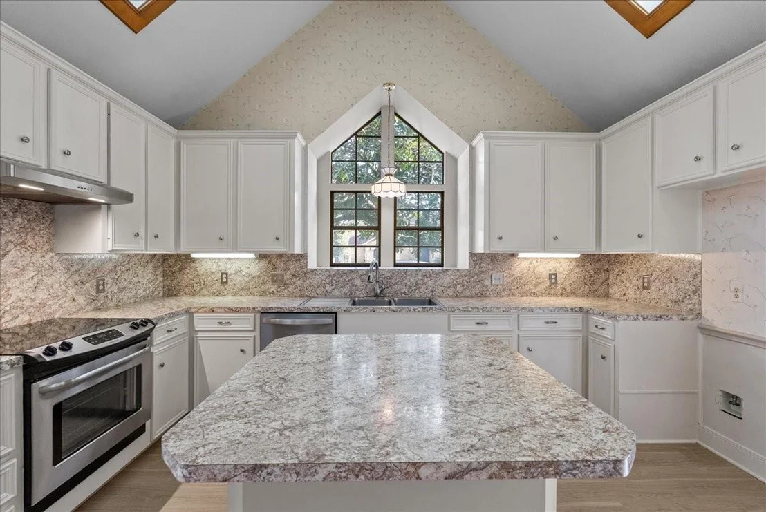 Photo of 710 Bayou Crest Circle