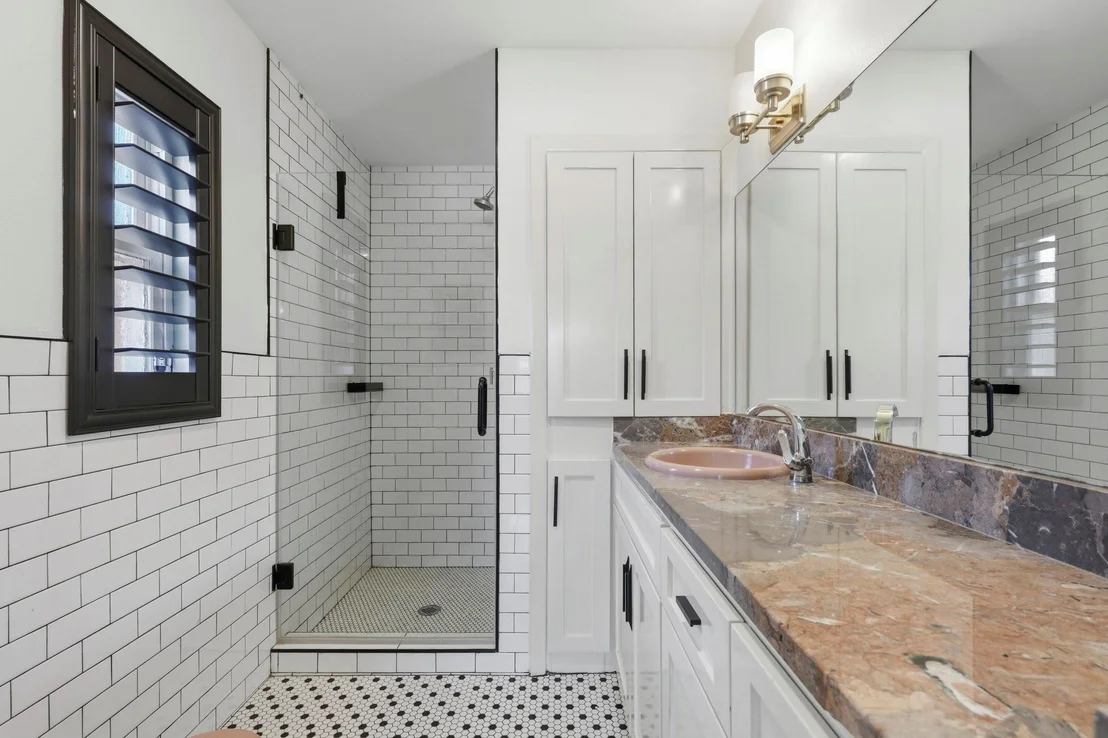 Photo of 2302 Chimney Rock Road
