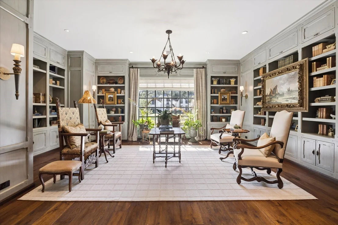 Photo of 5555 Cranbrook Road