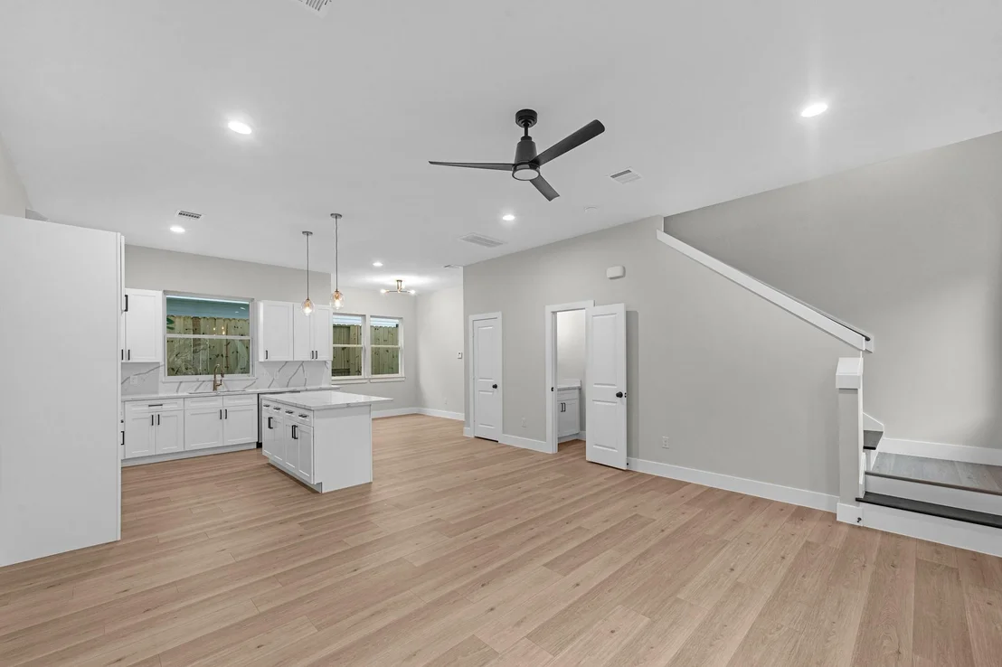 Photo of 2347 Knoblock