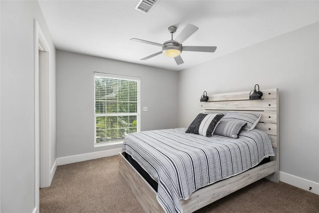 Photo of 11706 Edgewater Court