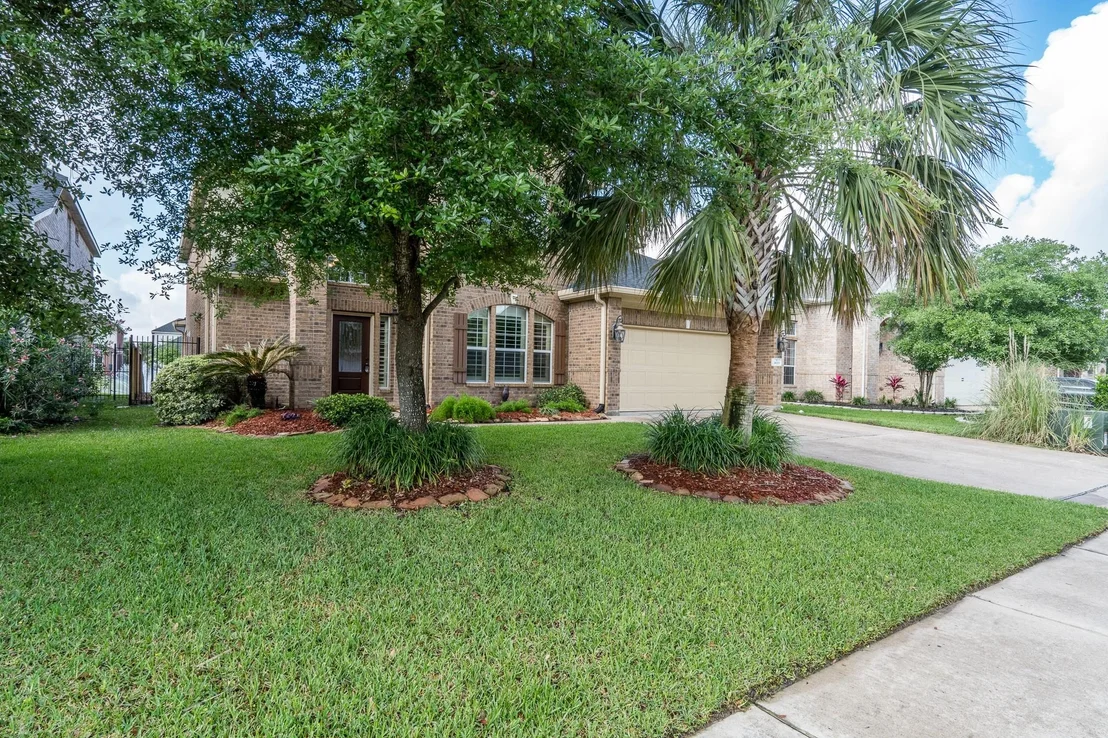 Photo of 18119 Blues Point Drive