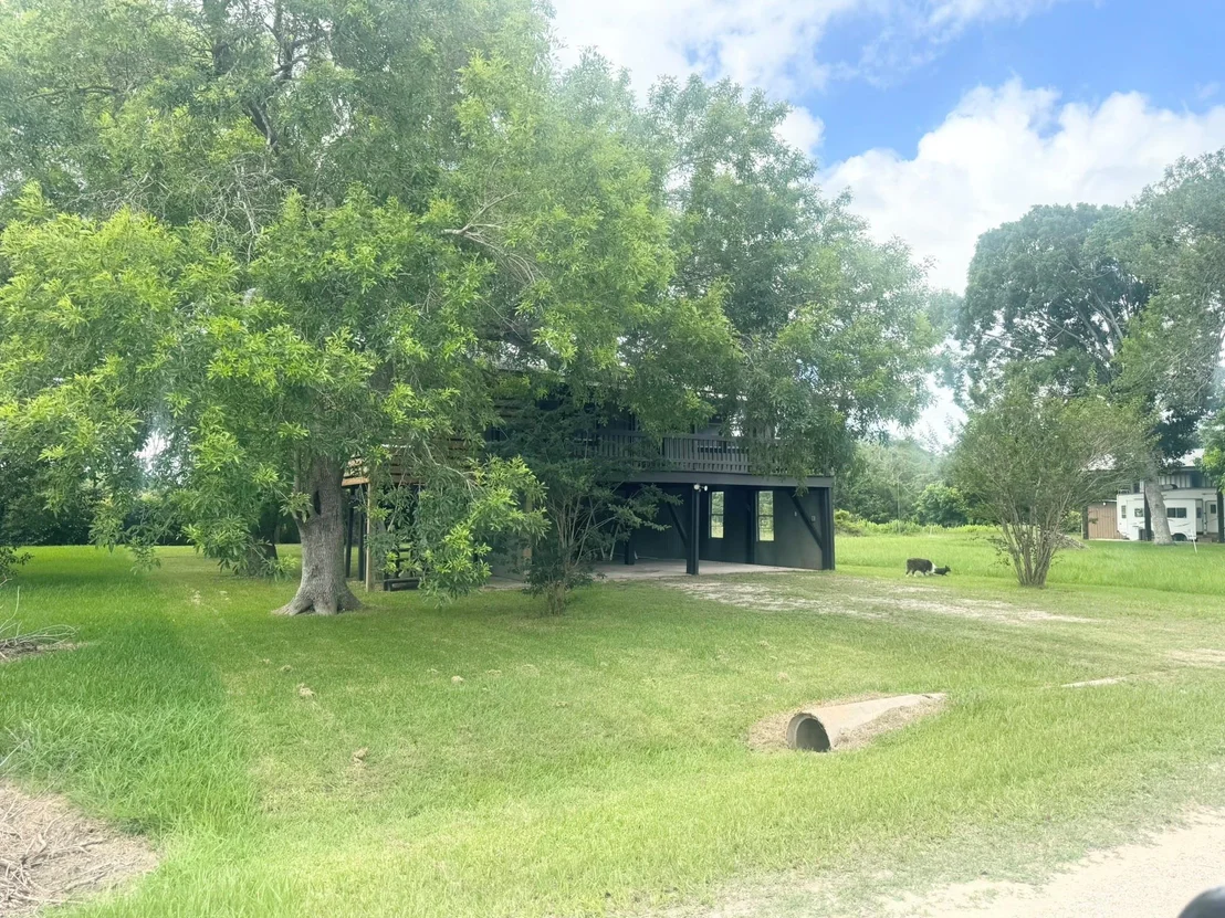 Photo of 788 Riverside Drive