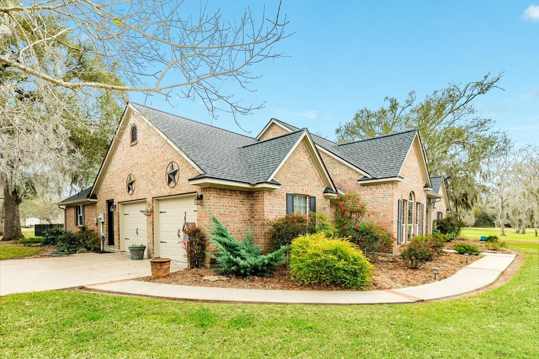 Photo of 2403 Whitetail Lane