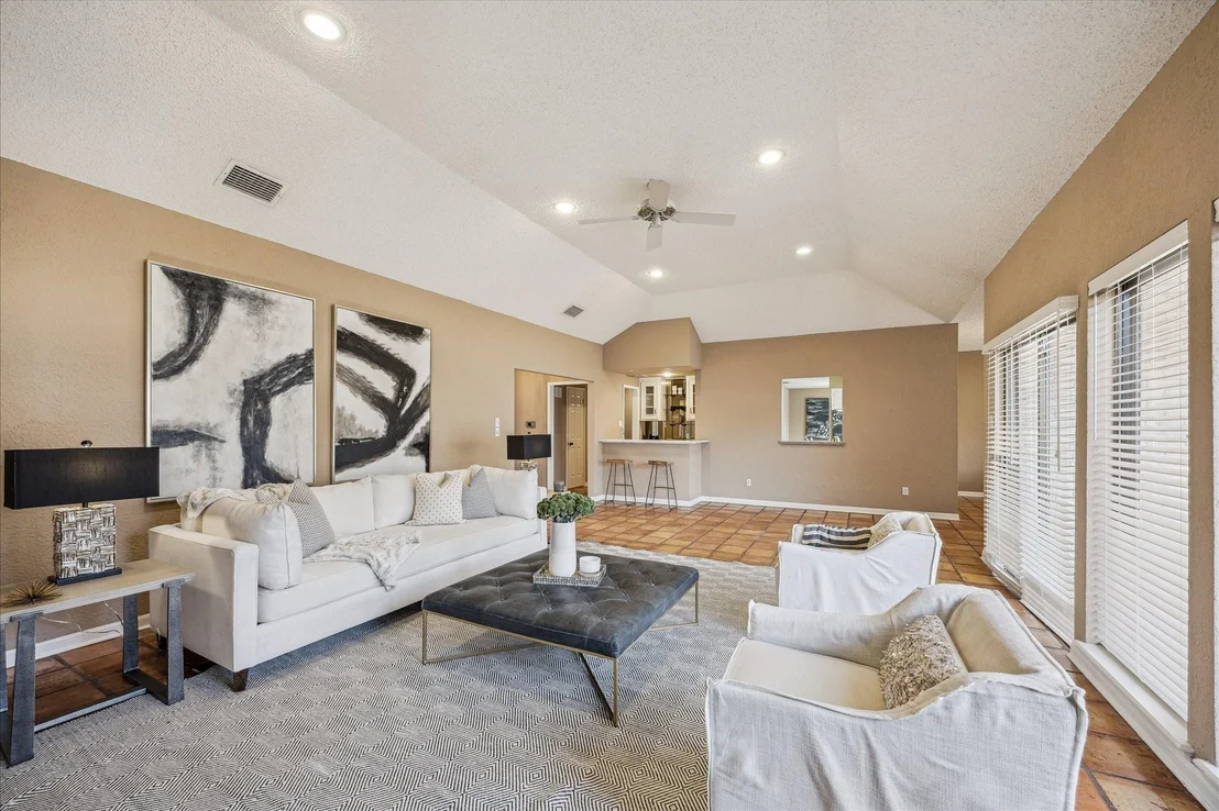 Photo of 85 Crestwood Circle