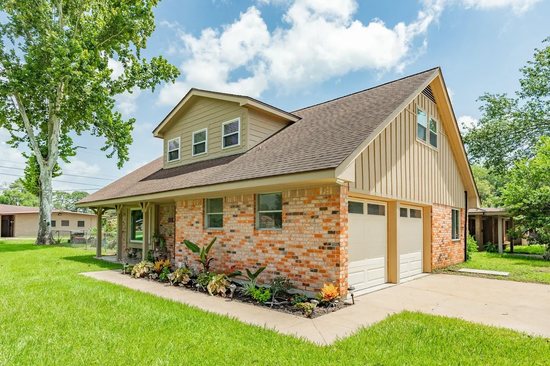 Photo of 811 Loggins Drive