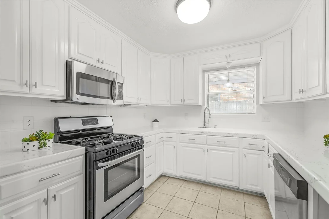Photo of 4805 Whispering Falls Drive