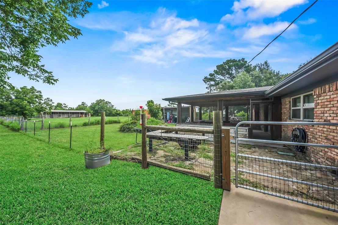 Photo of 34366 Owens Road