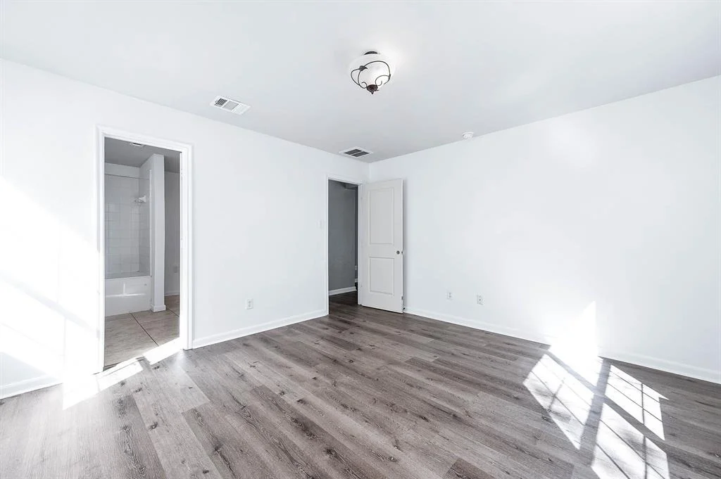 Photo of 11411 Log Cabin Lane