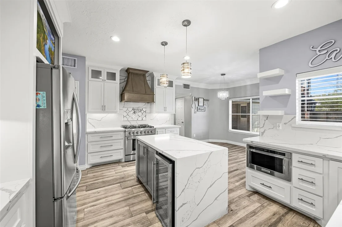 Photo of 6822 Kemper Drive