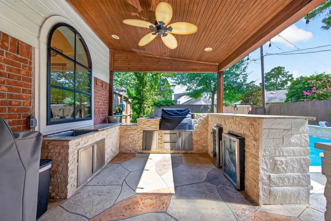 Photo of 16027 Charterstone Drive