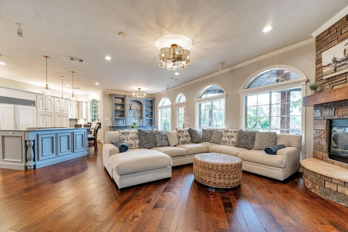 Photo of 8311 Shoregrove Drive