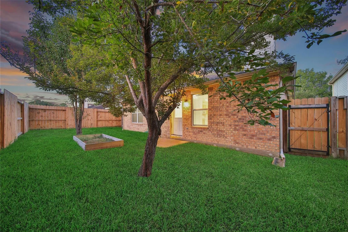 Photo of 10414 Falling River Drive