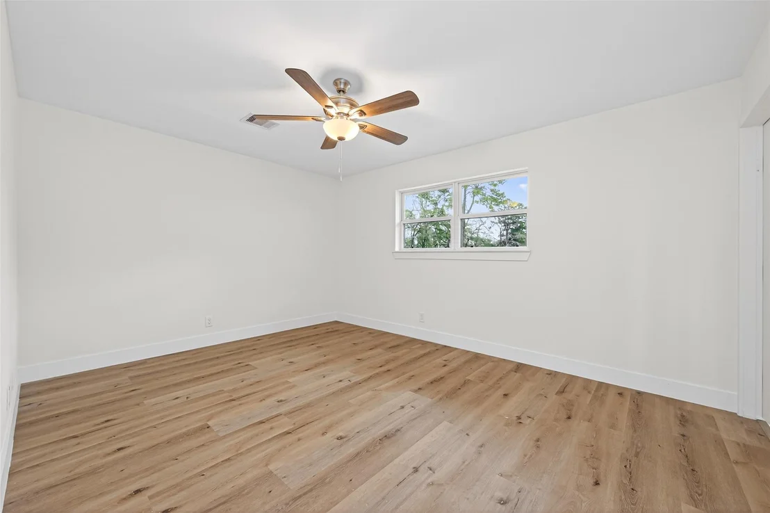 Photo of 4012 Theiss Road