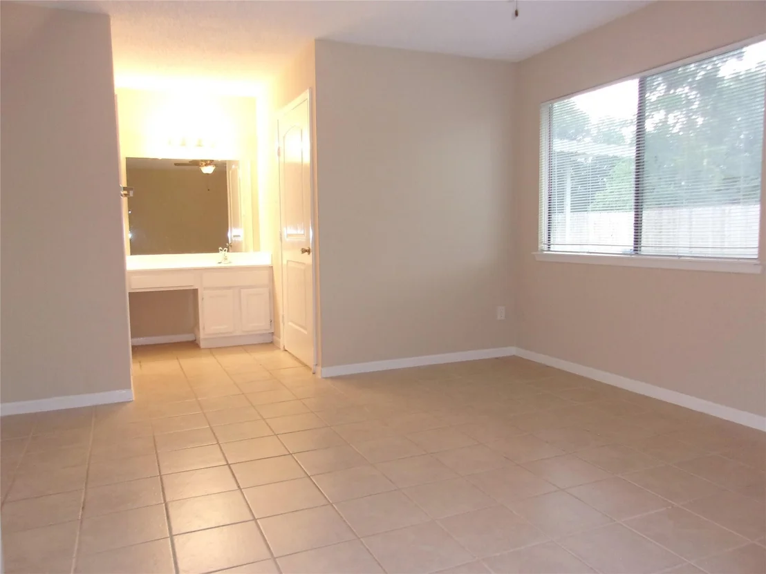 Photo of 18526 Sweetmeadow Drive