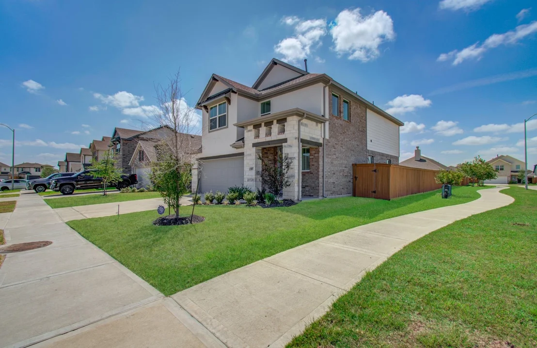 Photo of 21239 Shore Bluff Drive