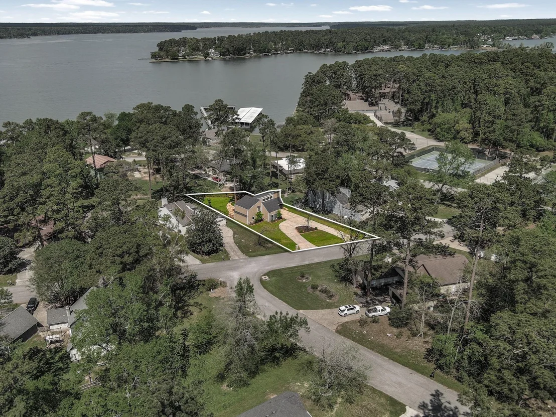 Photo of 15211 Jamaica Drive
