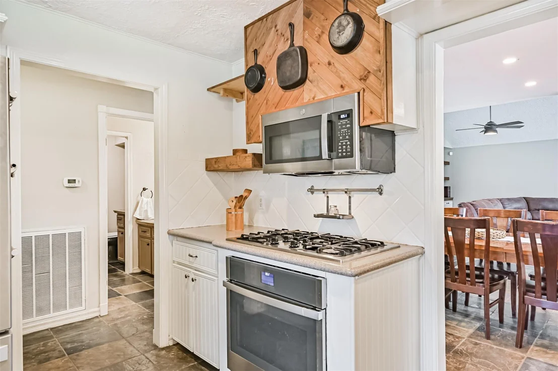 Photo of 910 Evergreen Drive