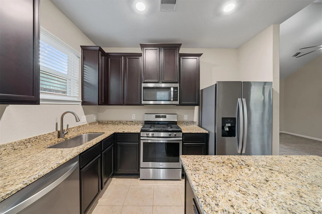 Photo of 8985 Oval Glass Street