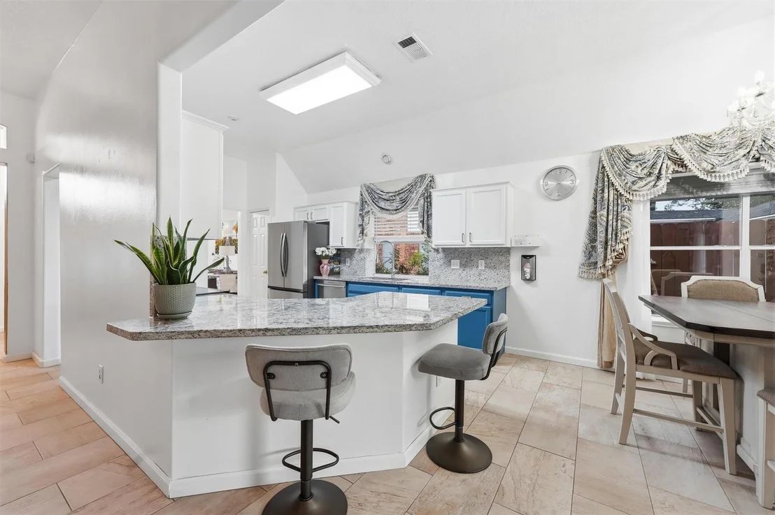 Photo of 20007 Powerscourt Drive