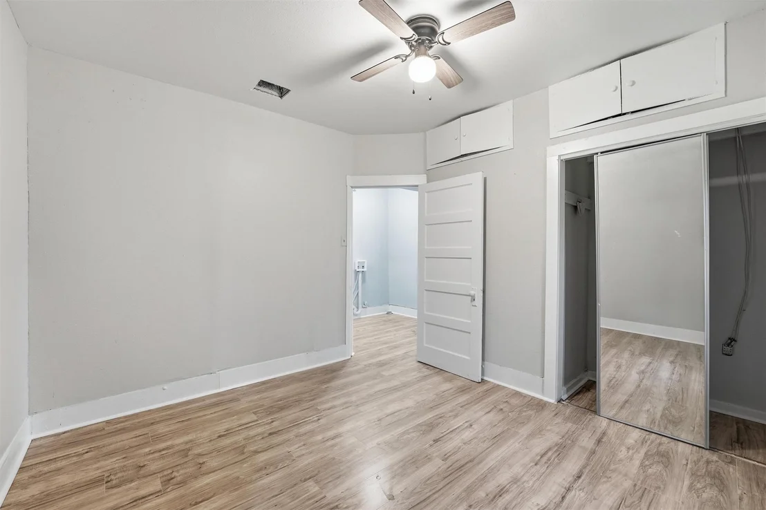 Photo of 811 W Broad Street