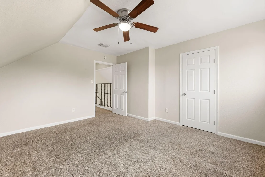 Photo of 7511 Universal Drive