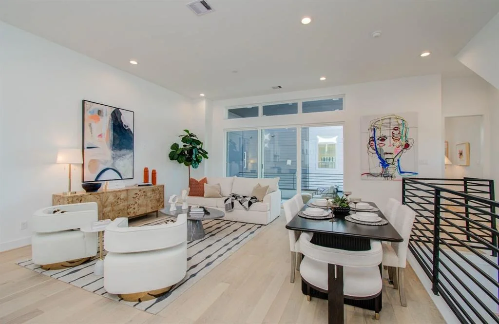 Photo of 3010 Lamar Street