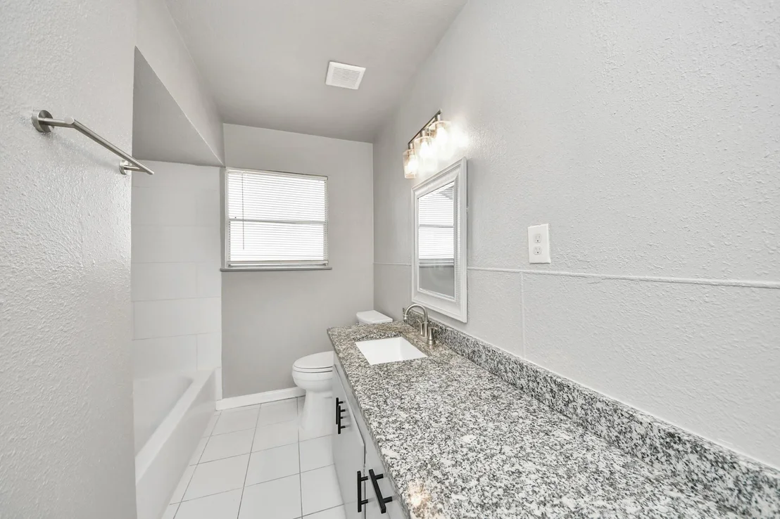 Photo of 2926 Knotty Oaks Trl Trail