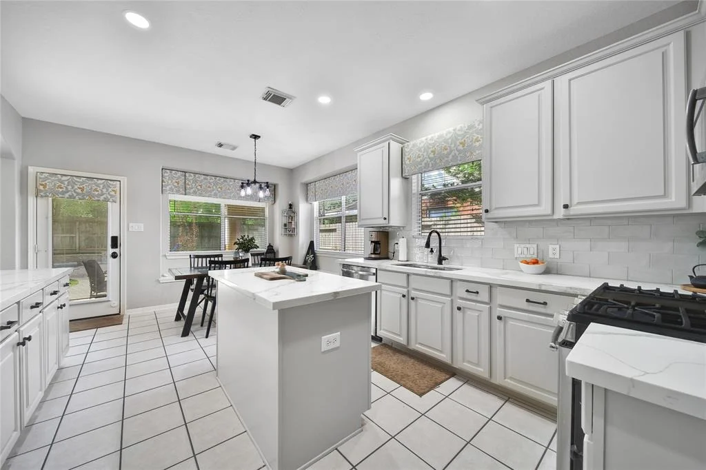 Photo of 15811 Chapel Lake Drive