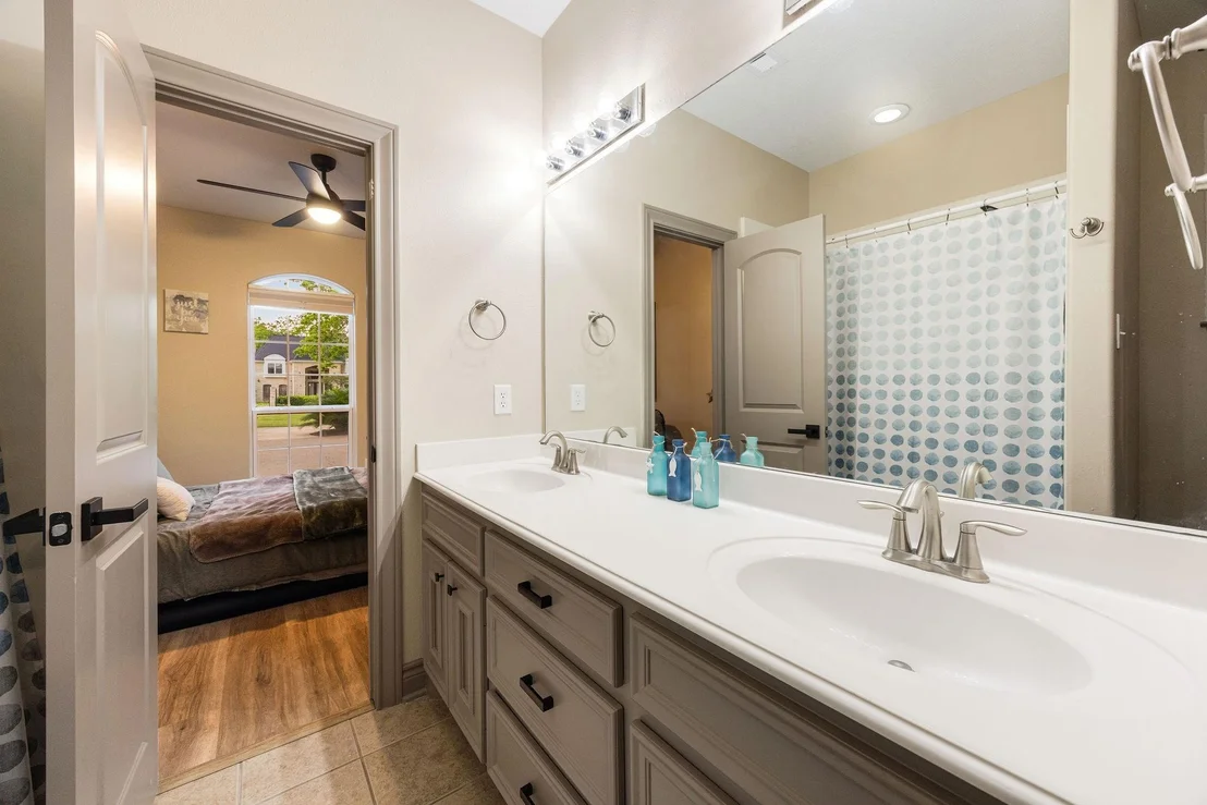 Photo of 5234 Weston Drive