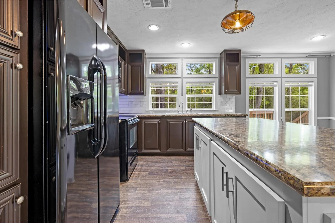 Photo of 141 Leaning Oak Drive