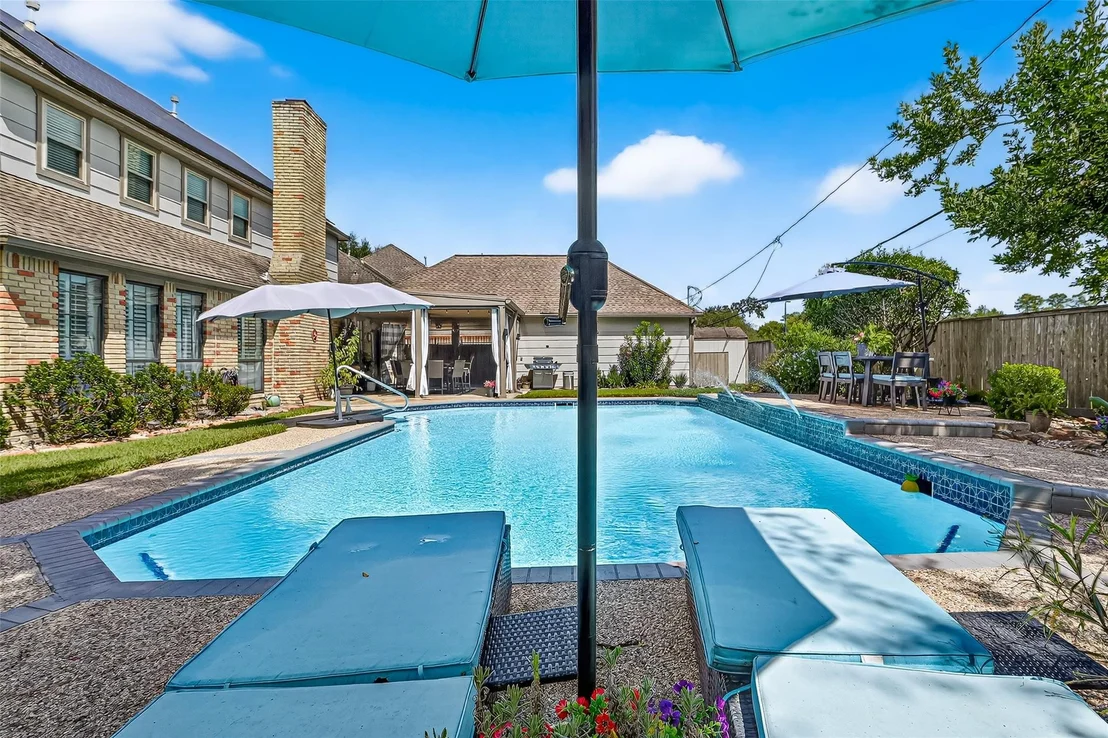 Photo of 5911 Springton Lane