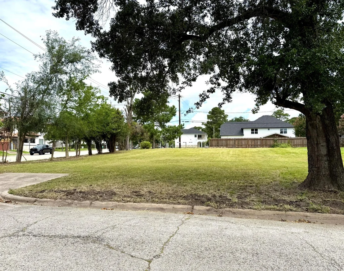 Photo of 9746 Cedardale Drive