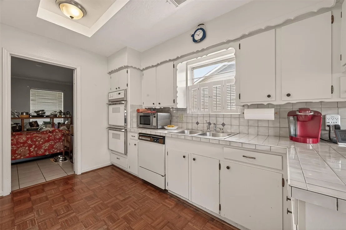 Photo of 9235 Sharpview Drive