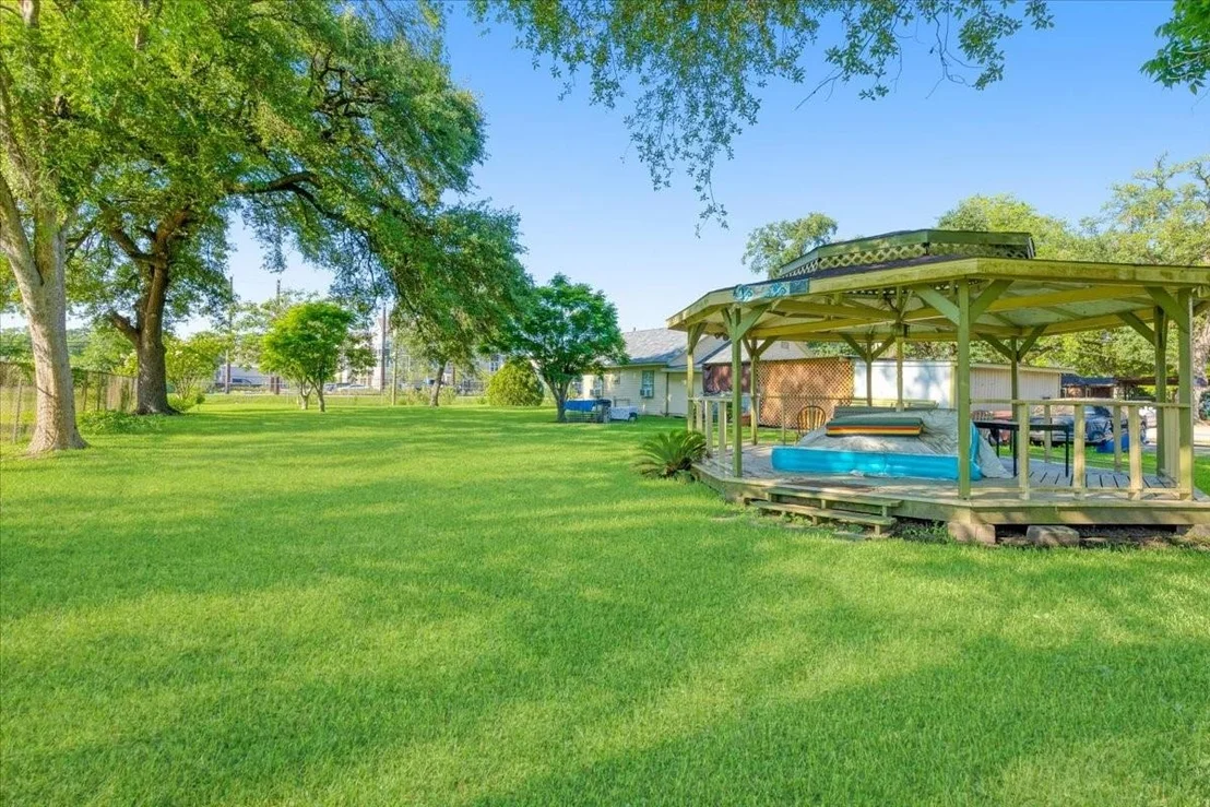 Photo of 3929 Almeda Genoa Road