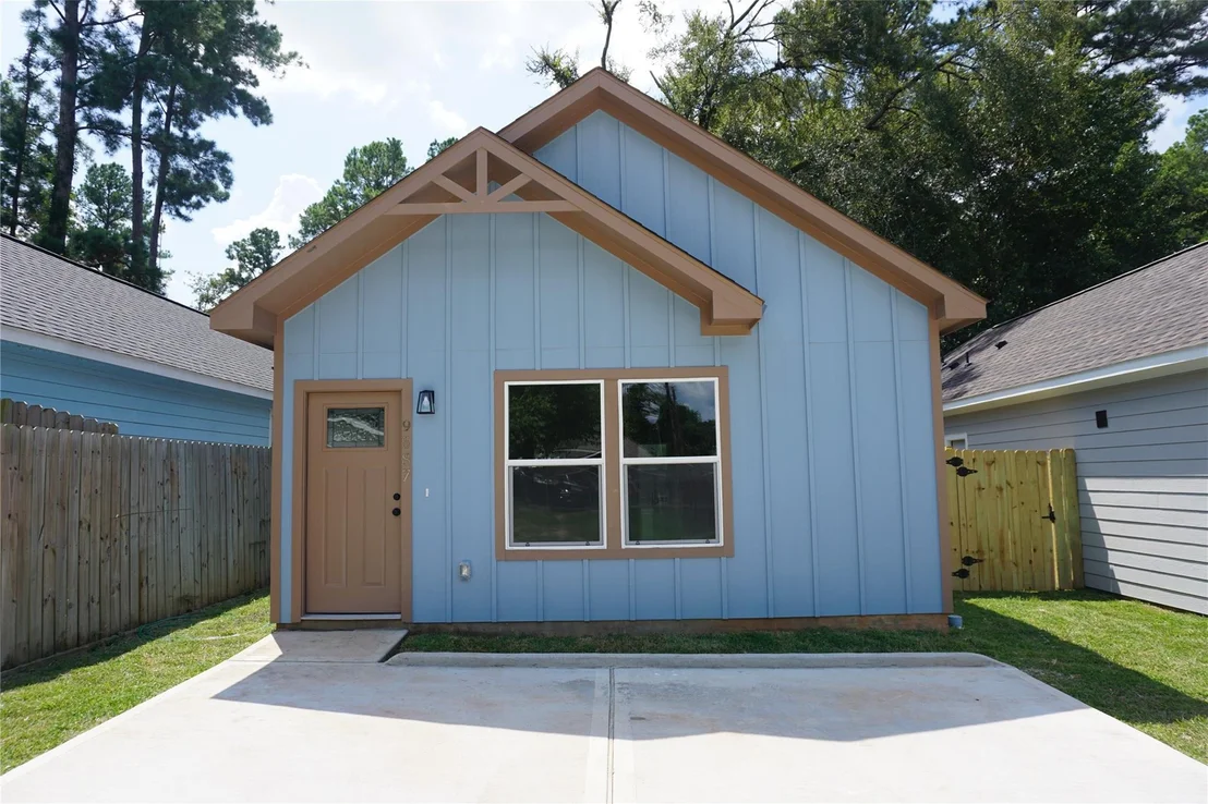 Photo of 9864 Arbor Oak Street