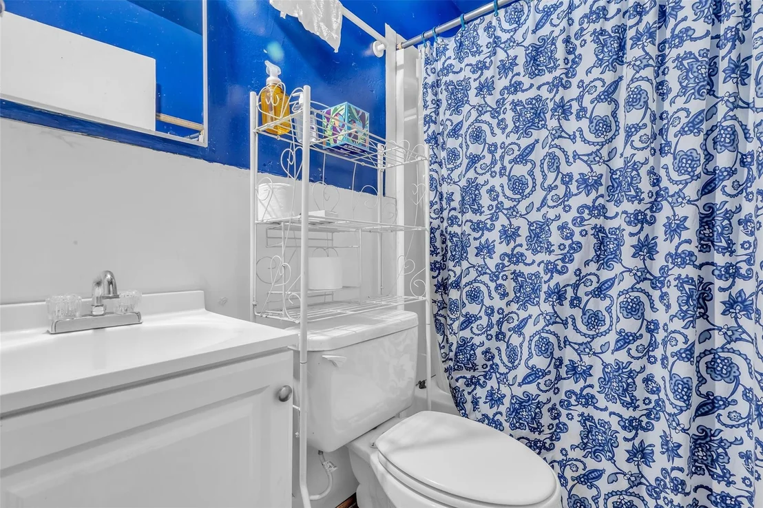 Photo of 6814 Covington Drive