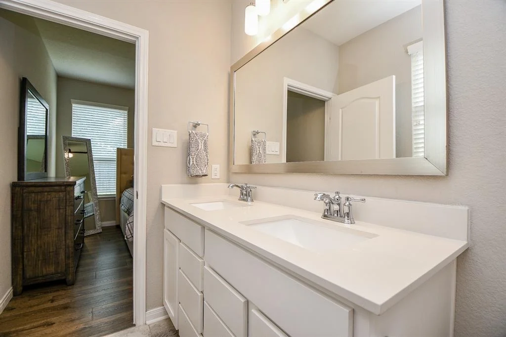 Photo of 6839 Knoll Spring Way